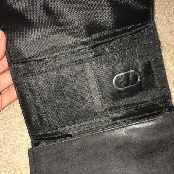 Target wallet - Picture 2 of 3